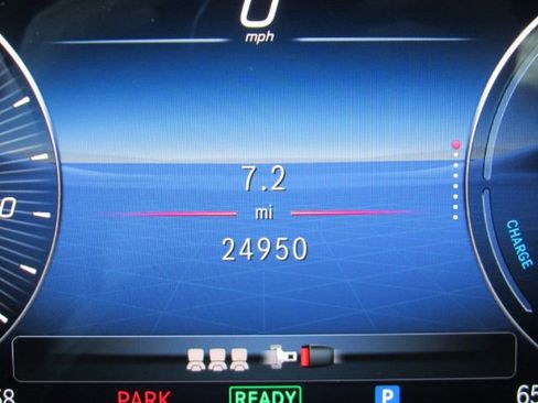 Used 2024 Mercedes-Benz GLE 450e 4MATIC image 42