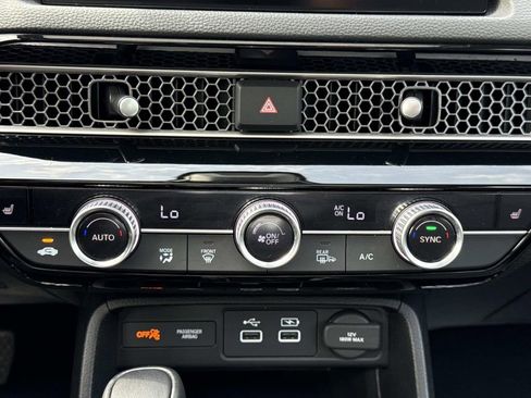 Used 2023 Honda Civic Touring image 7