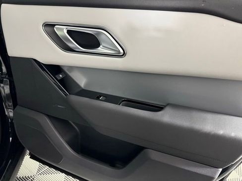 Certified 2025 Land Rover Range Rover Velar S image 30