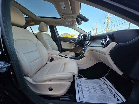 Used 2018 Mercedes-Benz GLA 250 4MATIC image 13