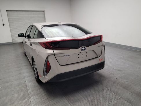 Used 2017 Toyota Prius Prime Plus w/ Carpet Mat Package FWD image 6