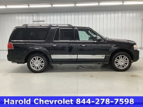 Used 2010 Lincoln Navigator L 4WD image 6
