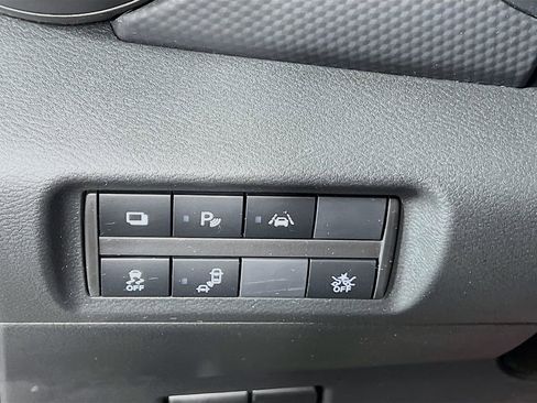 Used 2024 Nissan Kicks S image 9