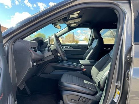 Used 2025 Ford Explorer ST-Line image 13