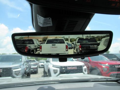 New 2026 GMC Terrain Elevation w/ Technology Package II FWD image 28