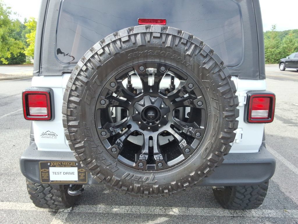 Used 2018 Jeep Wrangler Unlimited Sport AWD/4WD image 16
