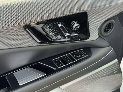 Certified 2025 Cadillac Optiq Luxury 2 w/ LPO, Floor Liner Package image 24