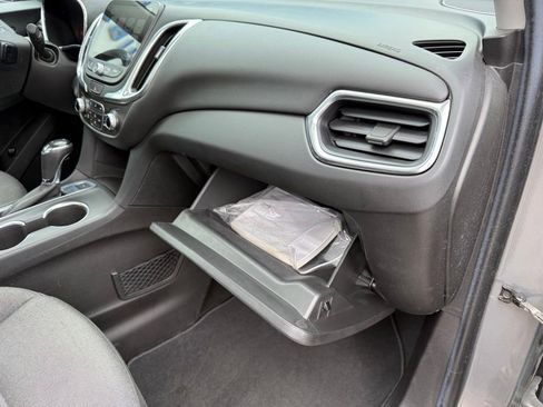 Used 2018 Chevrolet Equinox LT AWD/4WD image 38