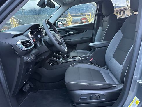 Used 2023 Chevrolet TrailBlazer LT w/ Convenience Package image 20