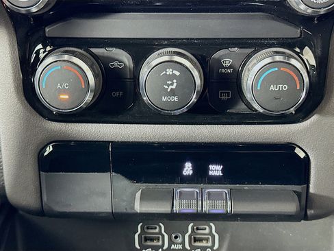 Used 2022 RAM 1500 Big Horn image 25