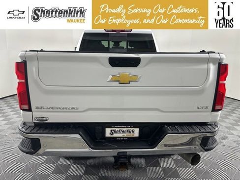Used 2024 Chevrolet Silverado 2500 LTZ w/ LTZ Plus Package image 3
