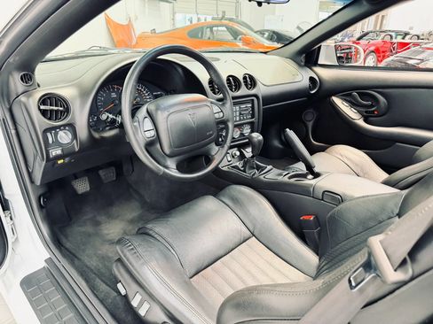 Used 2002 Pontiac Firebird Trans Am w/ SLP Firehawk Pkg RWD image 5