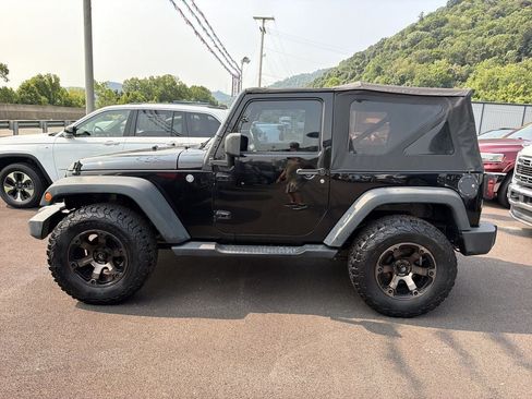 Used 2016 Jeep Wrangler Sport w/ Quick Order Package 23S AWD/4WD image 13