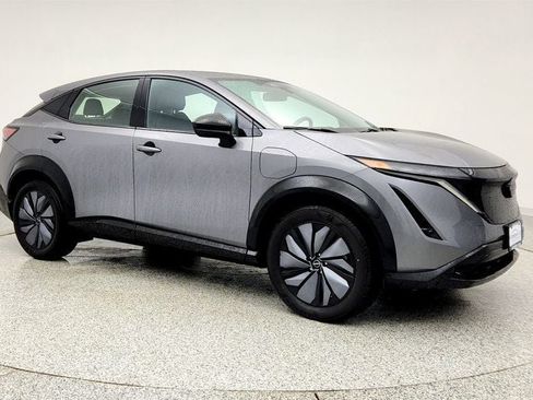 Used 2023 Nissan Ariya AWD image 3