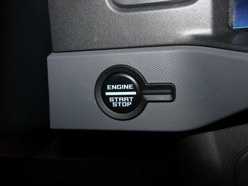 Used 2024 Ford Bronco Black Diamond image 11