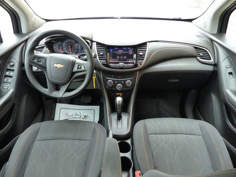 Used 2020 Chevrolet Trax LT image 29