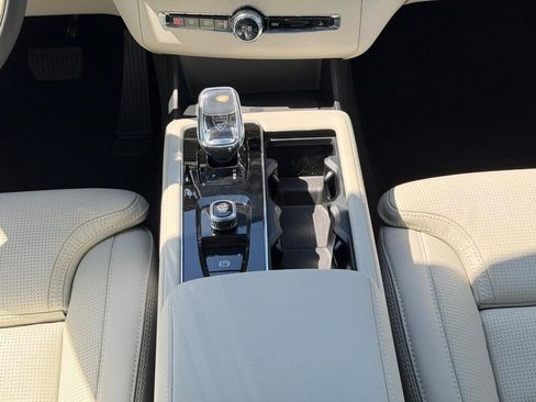 New 2026 Volvo XC90 T8 Ultra w/ Lounge Package image 8