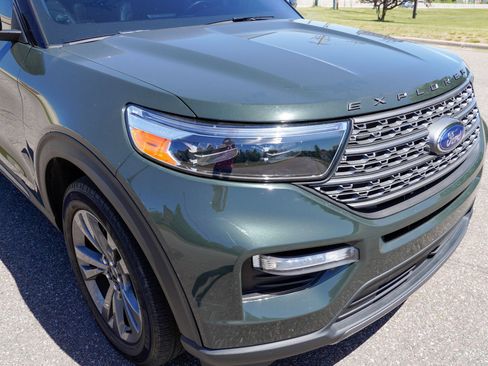 Used 2023 Ford Explorer XLT w/ Equipment Group 202A AWD/4WD image 28