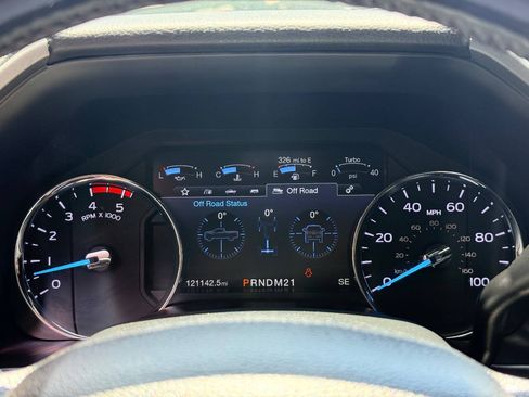 Used 2019 Ford F350 Platinum w/ Platinum Ultimate Package AWD/4WD image 24
