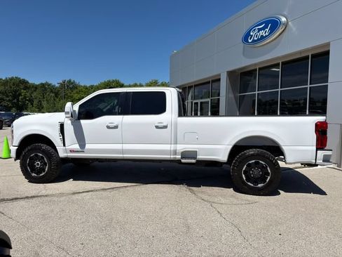 Used 2024 Ford F350 Lariat w/ Lariat Ultimate Package AWD/4WD image 4