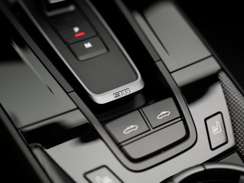 Used 2025 Porsche 911 Targa 4 GTS w/ Premium Package image 56