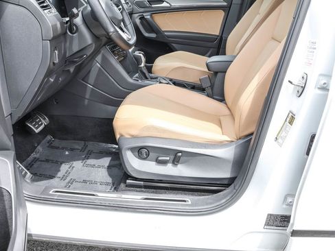 Used 2023 Volkswagen Tiguan SE R-Line AWD/4WD image 18
