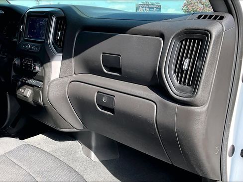 Used 2021 Chevrolet Silverado 1500 Custom image 18