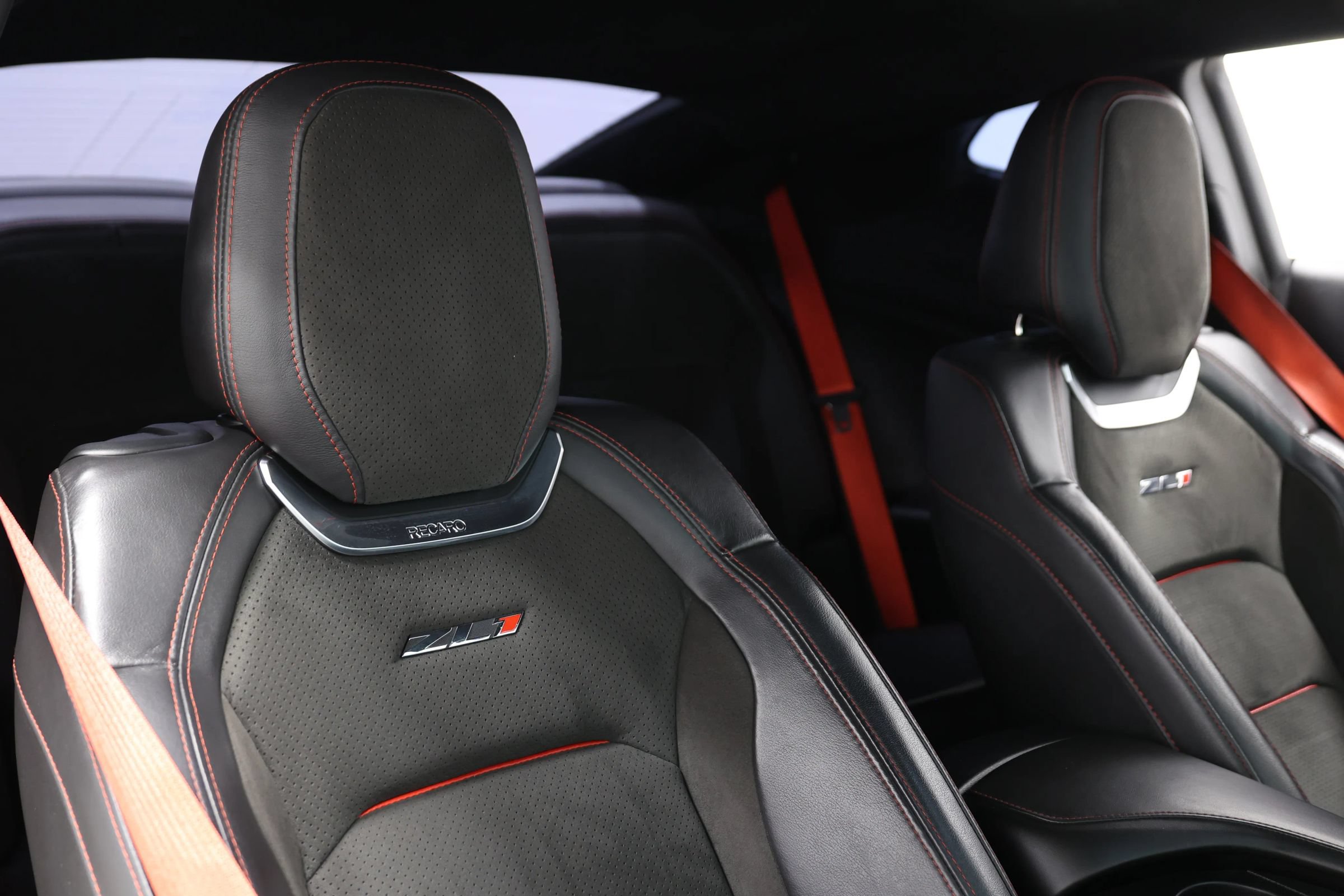 Used 2018 Chevrolet Camaro ZL1 RWD image 88