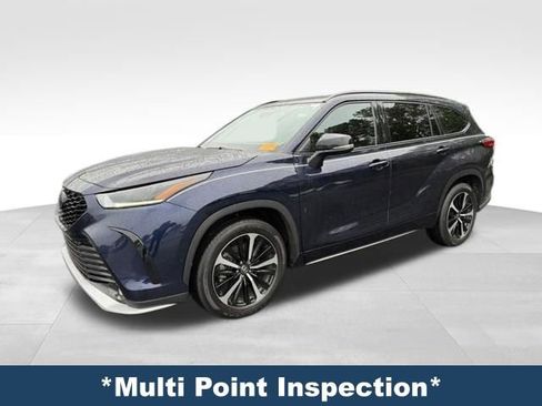 Used 2022 Toyota Highlander XSE FWD image 3