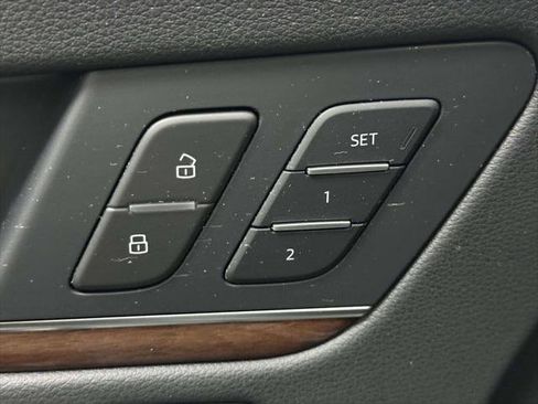 Used 2023 Audi Q5 2.0T Premium Plus w/ Premium Plus Package AWD/4WD image 18