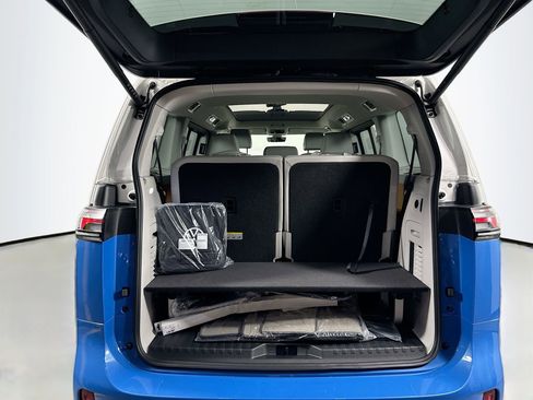 New 2025 Volkswagen ID. Buzz 1st Edition image 32