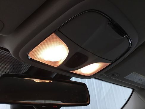 Used 2018 Jeep Cherokee Limited w/ High Altitude Package image 24