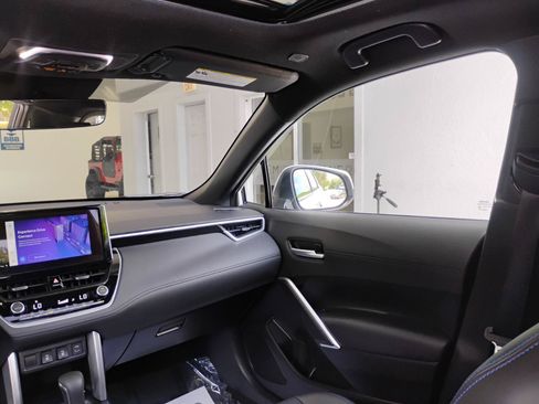 Used 2023 Toyota Corolla Cross AWD Hybrid w/ Convenience Package image 19