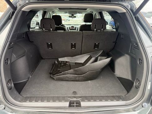 Used 2018 Chevrolet Equinox LT w/ Sun & Infotainment Package image 17