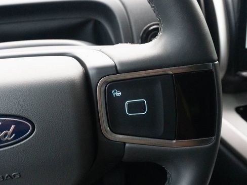 Used 2025 Ford Expedition Active RWD image 28