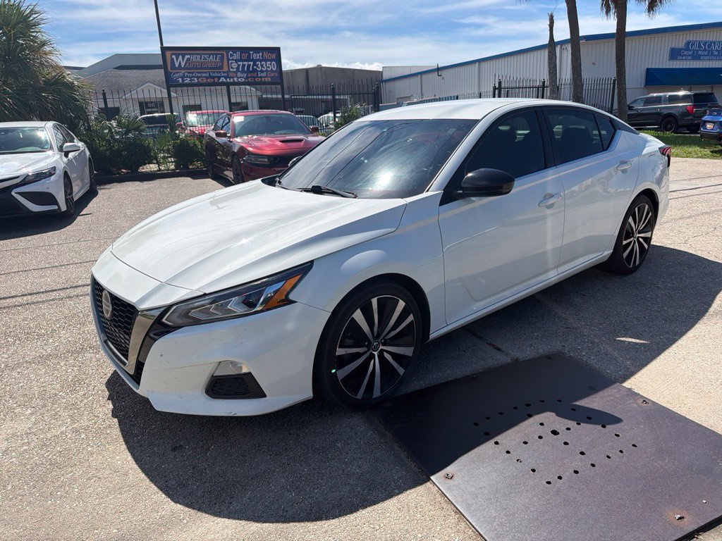 Used 2021 Nissan Altima 2.5 SR FWD image 2