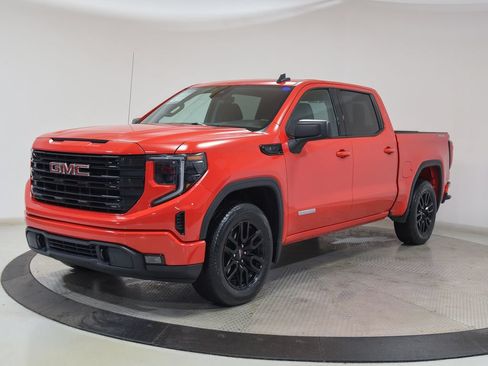 Used 2023 GMC Sierra 1500 Elevation AWD/4WD image 9