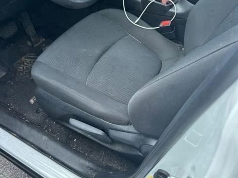 Used 2021 Toyota RAV4 LE AWD/4WD image 8