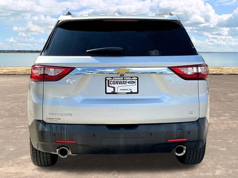Used 2021 Chevrolet Traverse LT FWD image 7