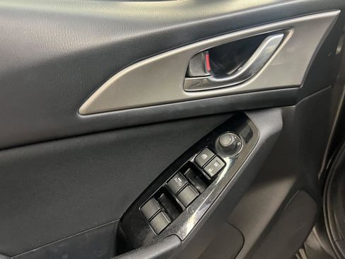 Used 2018 MAZDA MAZDA3 Sport w/ Preferred Equipment Package image 16