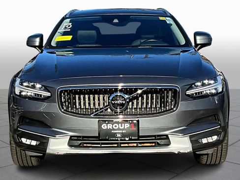 Used 2019 Volvo V90 T5 Cross Country w/ Protection Package Premier image 3