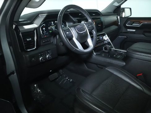 Used 2023 GMC Sierra 1500 Denali w/ Technology Package AWD/4WD image 17