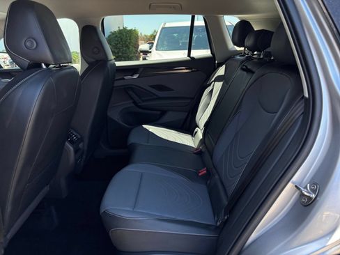 Used 2026 Volkswagen Tiguan SE FWD image 28