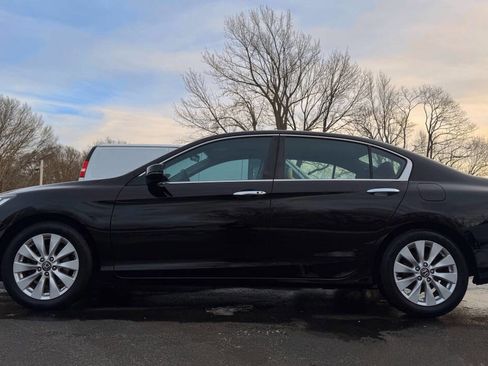 Used 2015 Honda Accord EX image 2