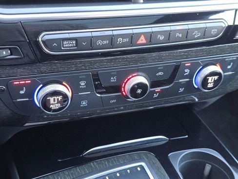 Used 2019 Audi Q7 3.0T Premium Plus w/ Premium Plus Package image 27