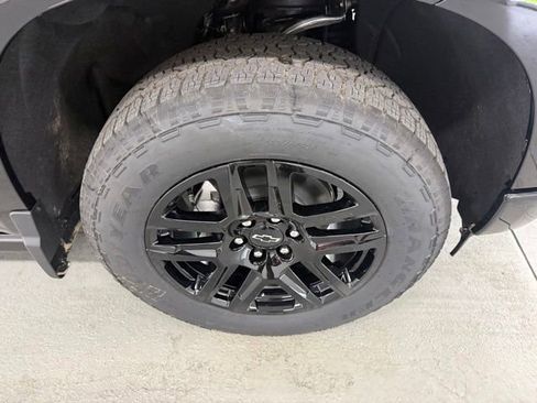 New 2026 Chevrolet Silverado 1500 High Country w/ Midnight Edition AWD/4WD image 3