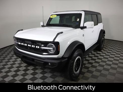 Used 2022 Ford Bronco Outer Banks w/ Sasquatch Package AWD/4WD image 12