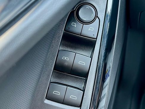 Used 2025 Chevrolet Equinox LT w/ Convenience Package II image 26