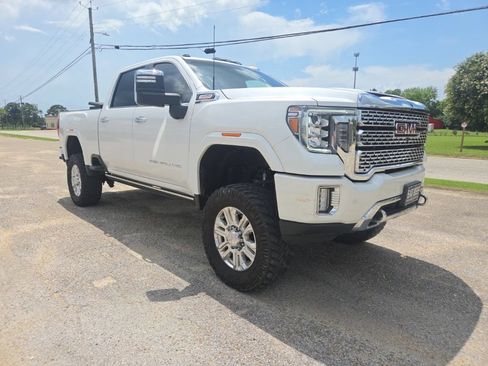 Used 2022 GMC Sierra 2500 Denali w/ Denali Ultimate Package AWD/4WD image 1