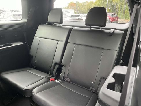 Used 2025 Hyundai Santa Fe XRT w/ Tow & Go Package image 12